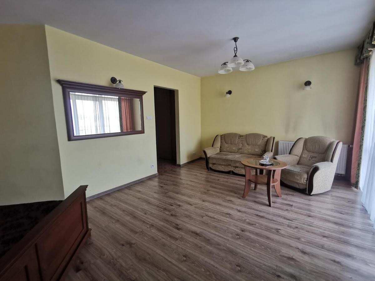 Hotel Zieliniec Познань Экстерьер фото